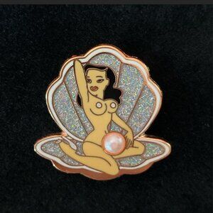 ISO Dita Von Teese clam shell and lipstick lapel pin